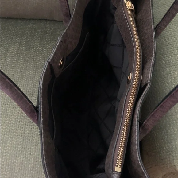 Michael Kors Austin Large Pebbled Leather Satchel - Picture 9 of 15